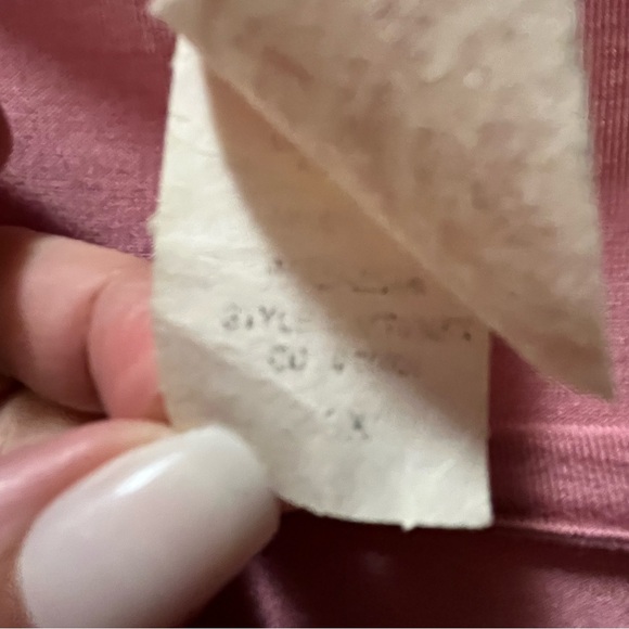 Pink Tunic with Cutout Sleeves and Relaxed Fit - Picture 4 of 5